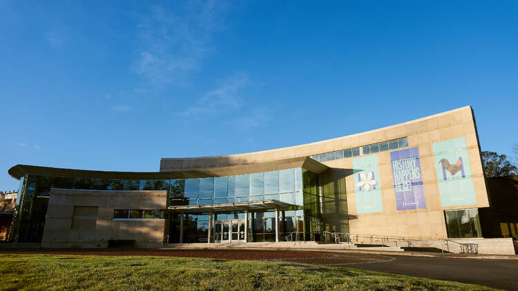 An image of the main entrance at Image provided the Atlanta History Center.