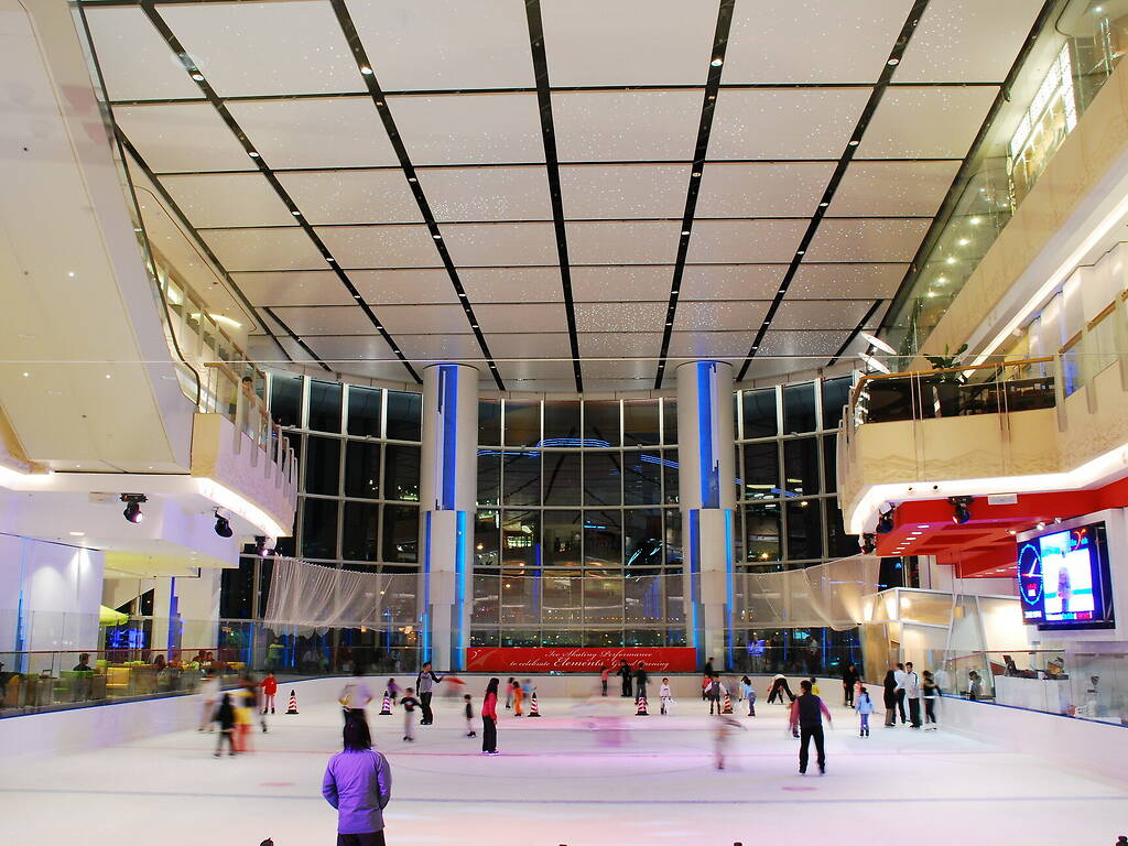 7 Best ice skating rinks in Hong Kong