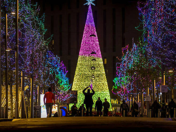 Check out the best Christmas lights in the city