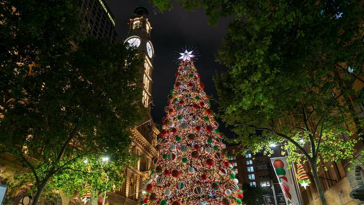 Sydney\'s Christmas lights are illuminating the city all summer