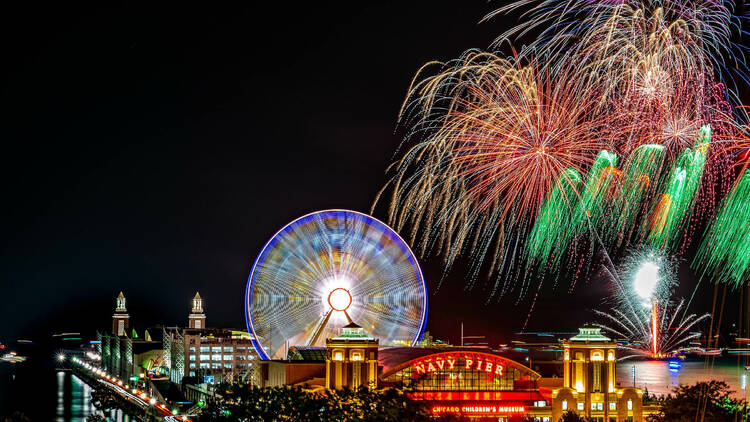 Navy Pier new year's eve fireworks