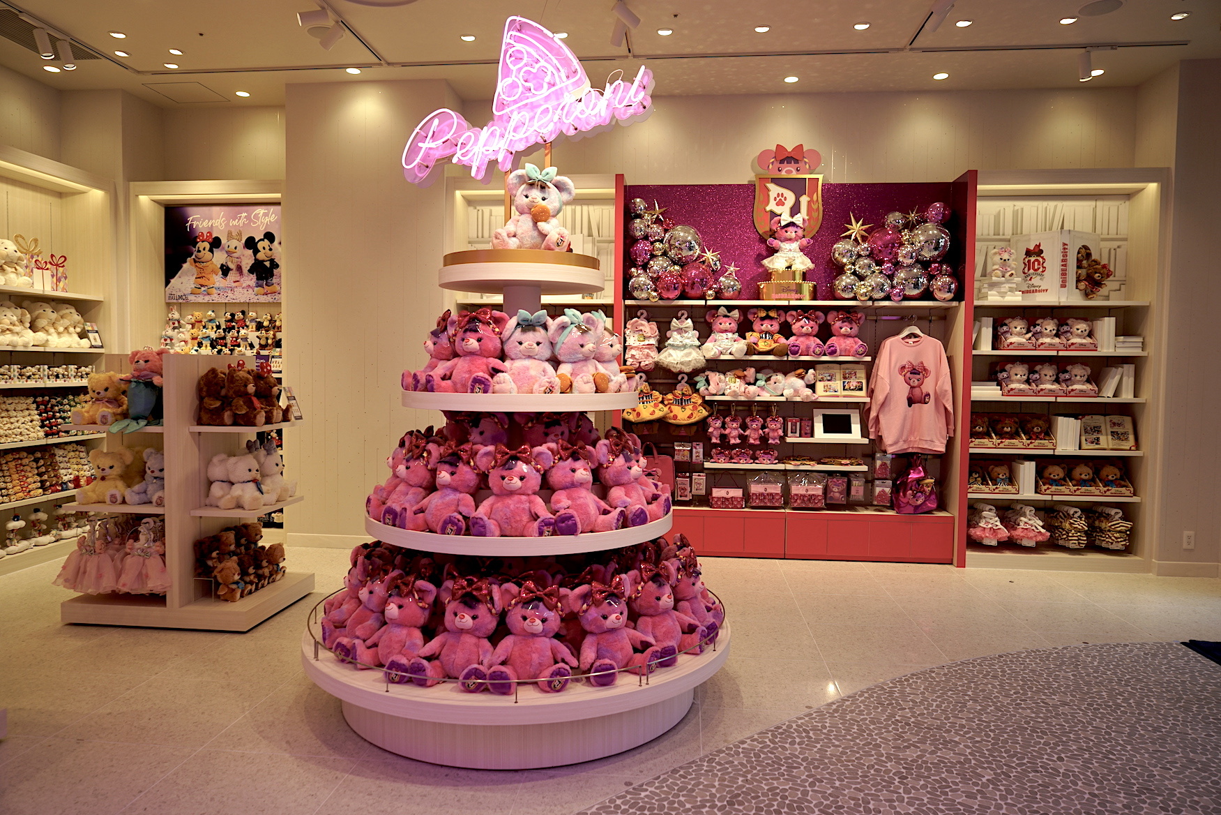 「ディズニーフラッグシップ東京」メディア向け内覧会 © Disney © Disney/Pixar © & ™ Lucasfilm Ltd. © 2021 MARVEL