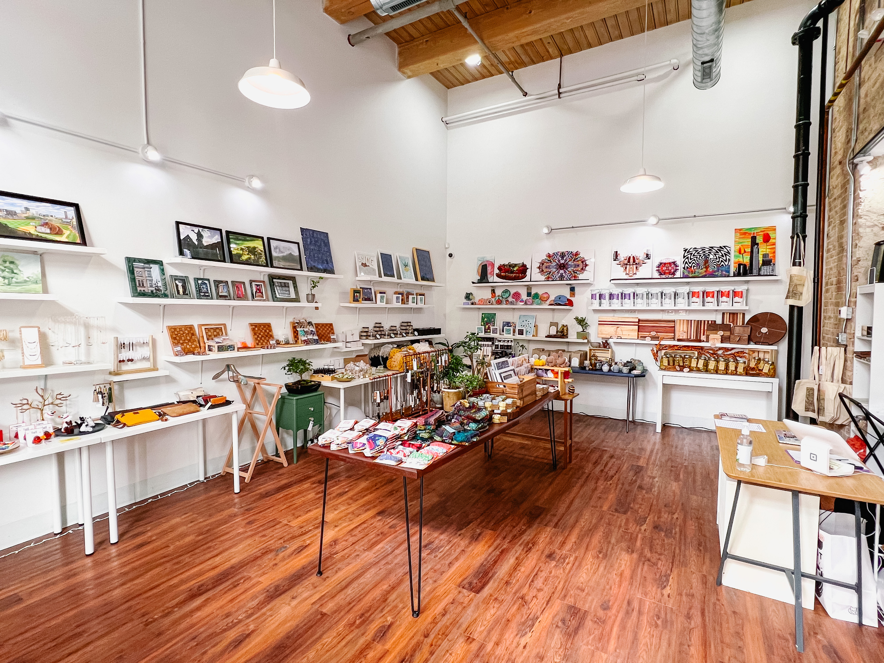 19 Chicago Gift Shops for Wedding, Birthday and Holiday Presents
