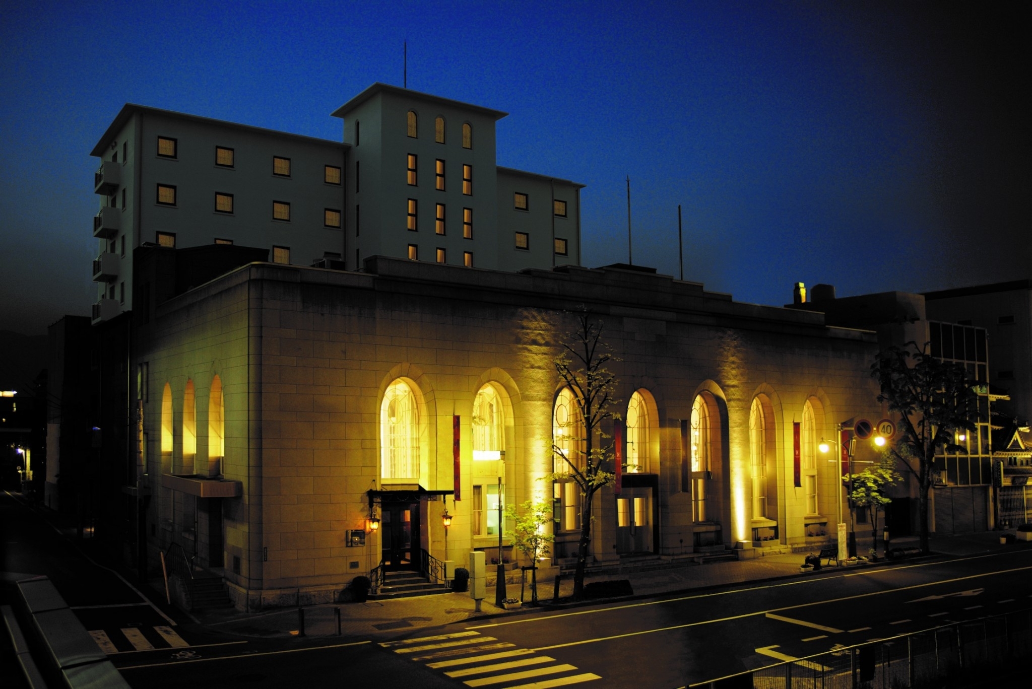 Photo: アルモニービアン、松本丸の内ホテル(旧第一勧業銀行松本支店)