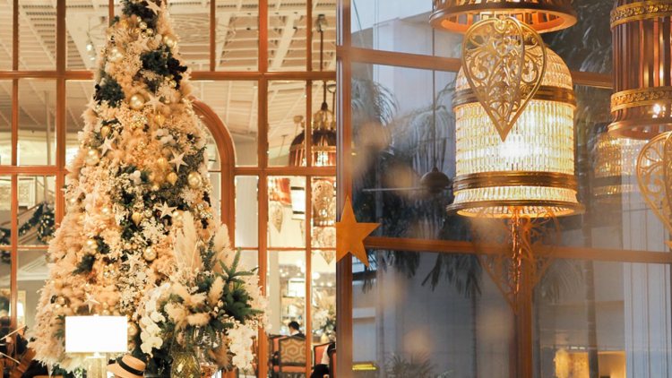 Mandarin Oriental Christmas and flower decorations