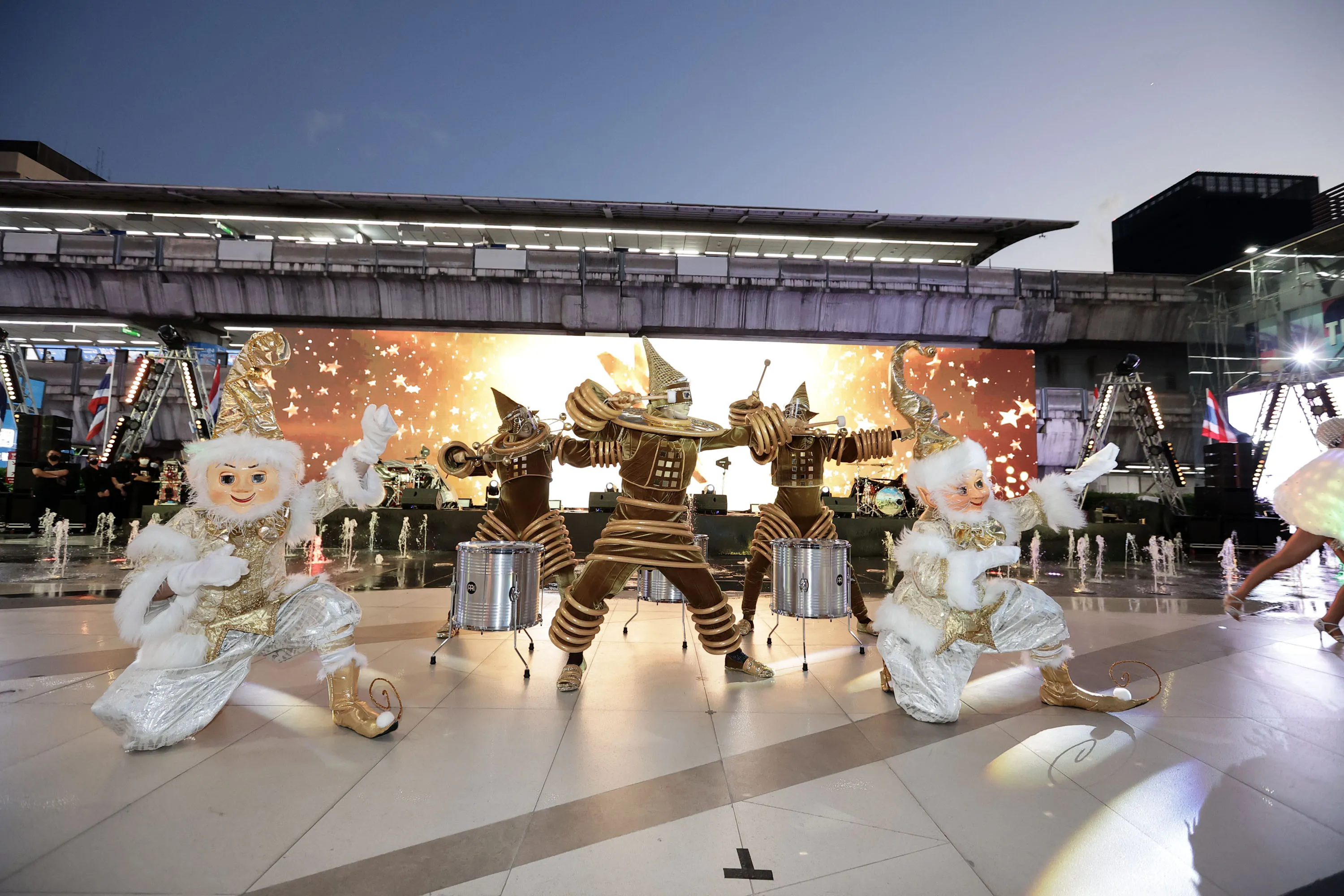 Siam Paragon Universe of Happiness Grand Celebration 2021