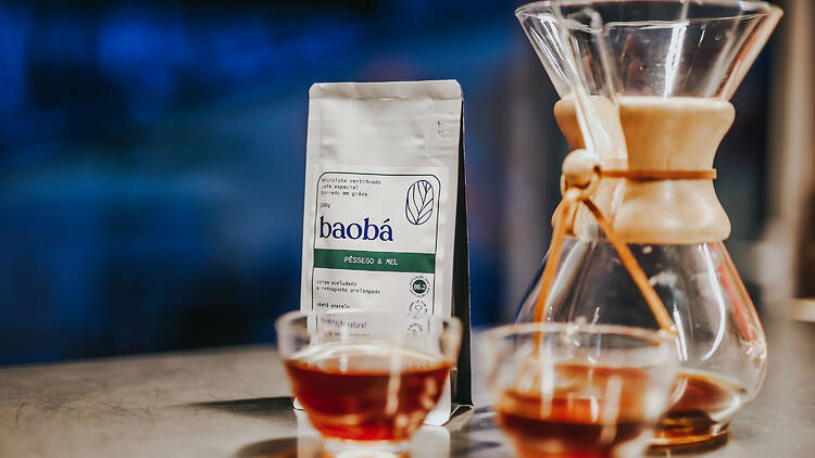 O café rápido antes do trânsito começar O café rápido antes do trânsito começar