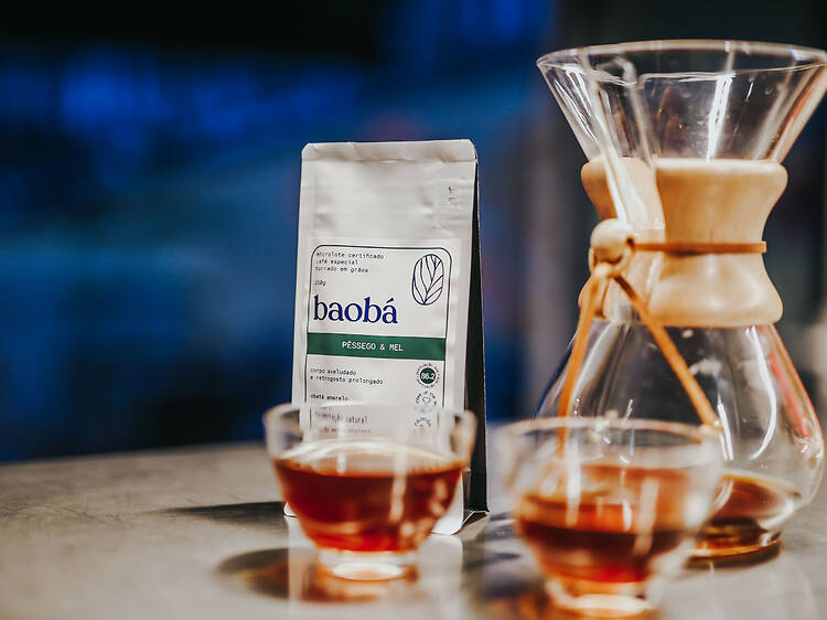 O café rápido antes do trânsito começar O café rápido antes do trânsito começar