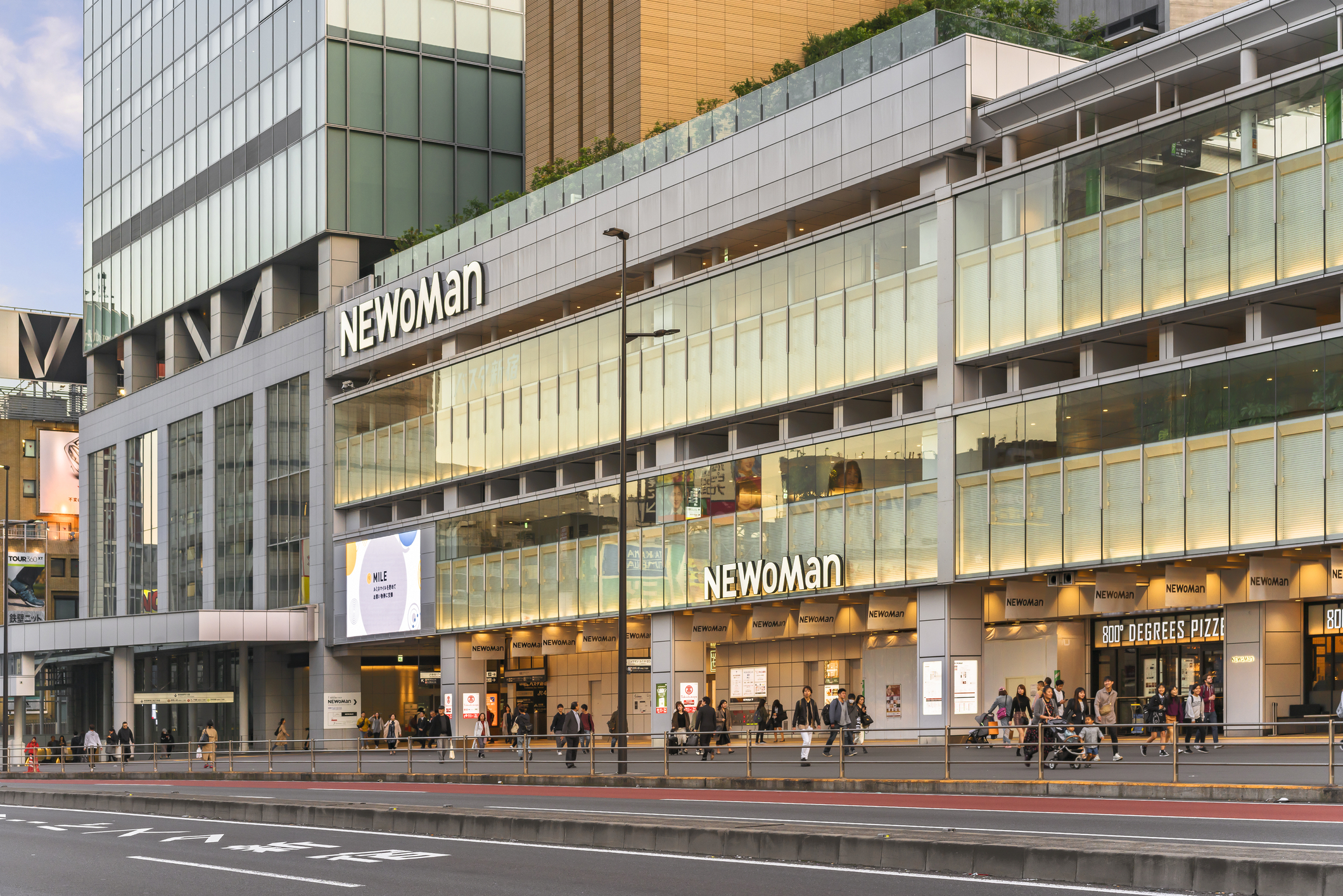 newoman 新宿