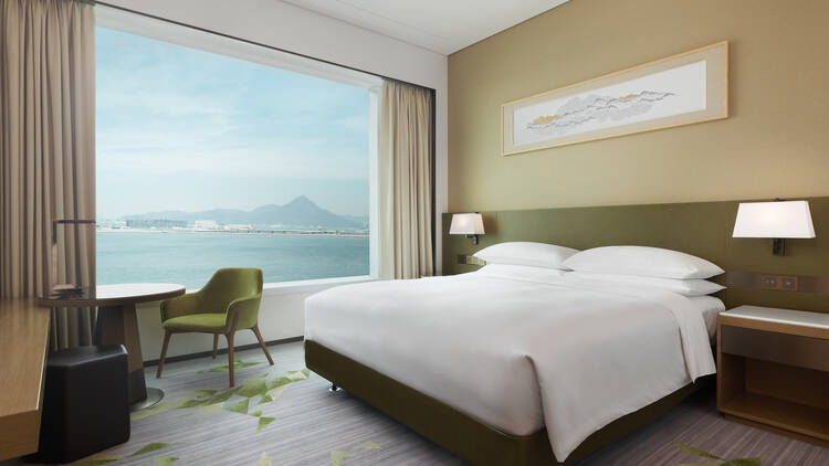 Sheraton Hong Kong Tung Chung Hotel