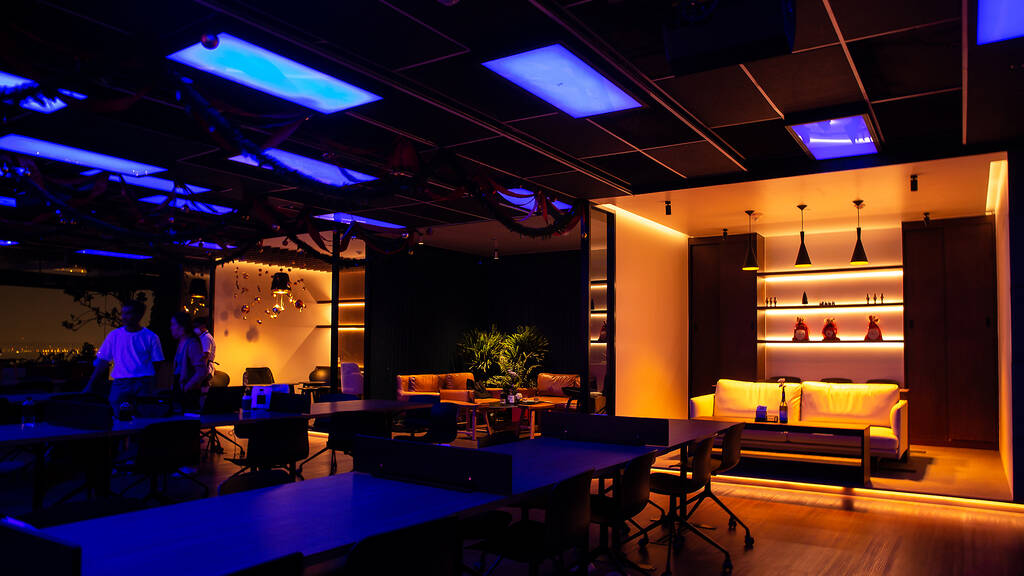 paper-plane-project-bars-in