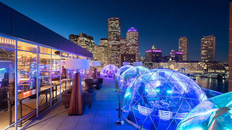 Outdoor rooftop igloos