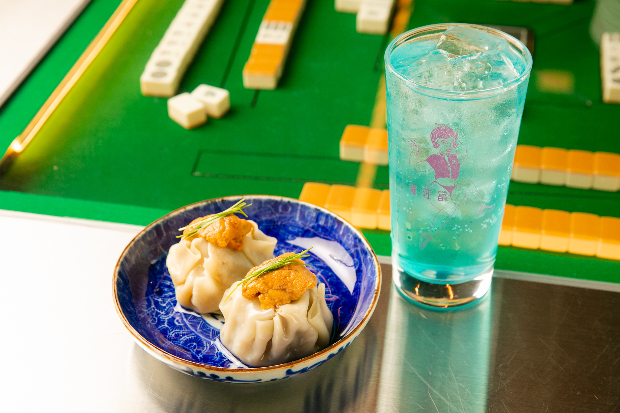 『牛ウニ焼売』(Photo: Keisuke Tanigawa)