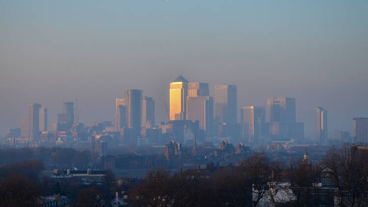 Heavy pollution sits over London's skyline between 21-24 January.