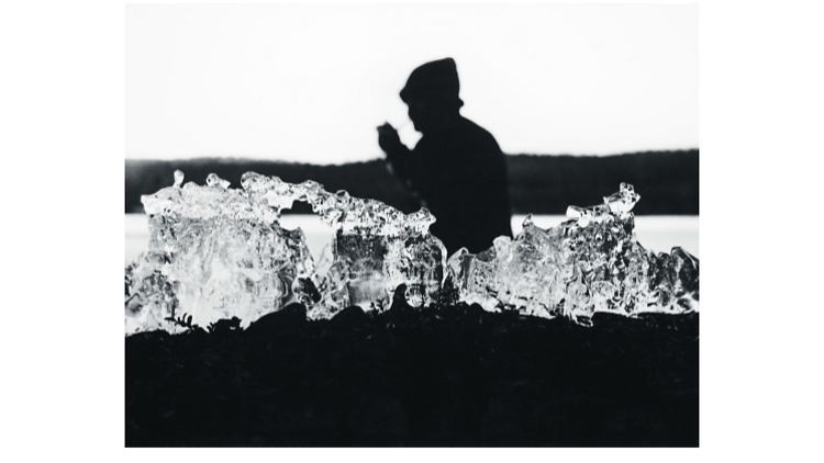 マッティ A. ピトゥカネン《アイスマン（タピオ・ヴィルッカラ）》1962 年、フィンランド国立写真美術館蔵