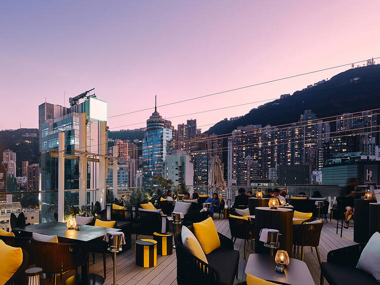 Best rooftop bars in Hong Kong