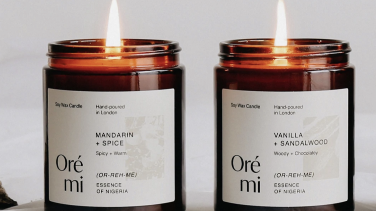 An Oré Mi scented candle 