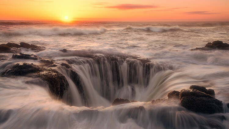 Thor's Well, Oregon