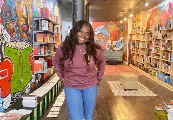 A pop-up bookstore on Chicago's West Side offers pay what you can