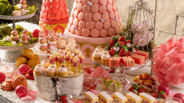 桜といちごのピンクブロッサムアフタヌーンティー