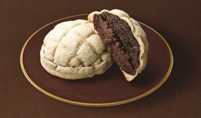 『LAWSON BAKERY×GODIVA ショコラメロンパン』