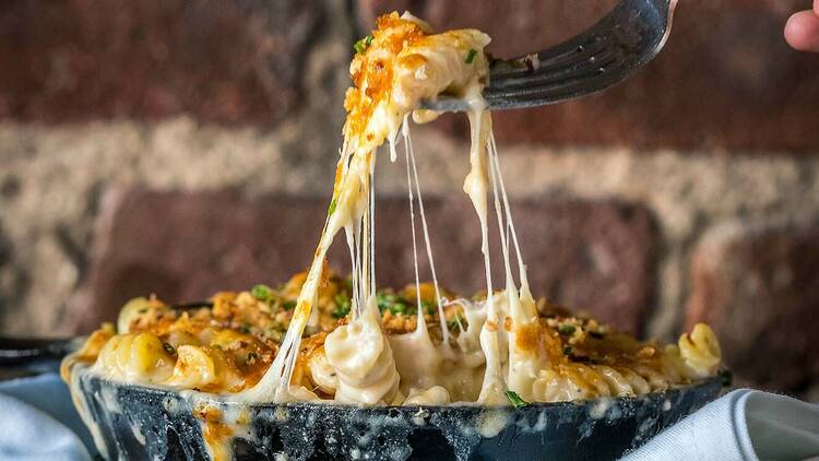 Mac and Cheese Pull (The Bonnie)