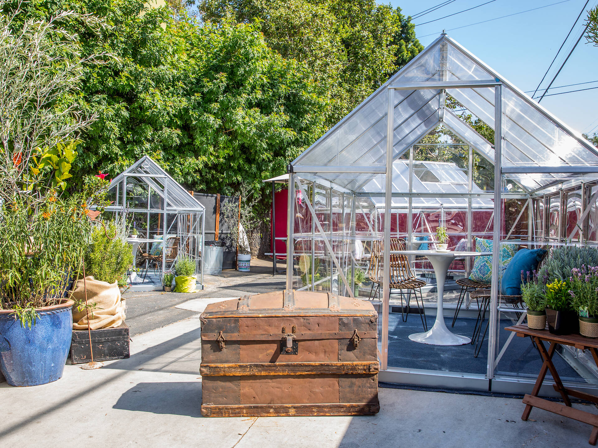 20 DogFriendly Los Angeles Restaurants And Bars For Fun With Fido