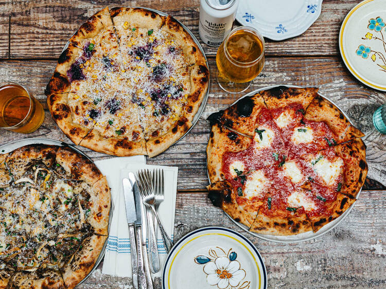 The 'New York Times' just named this Chicago pizzeria one of the best in the U.S.