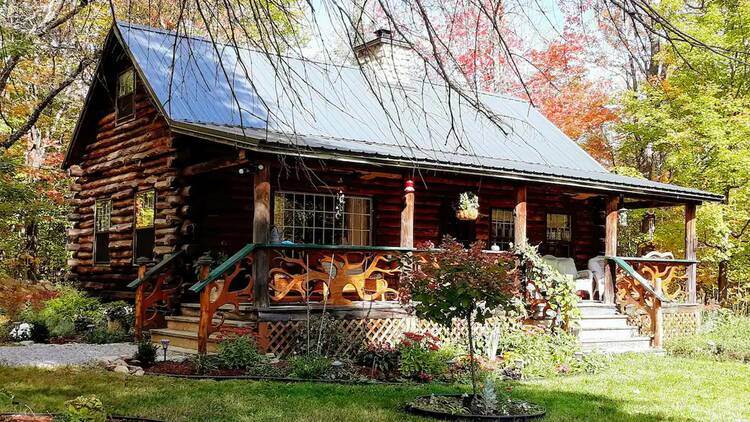 Lake Sunapee Cabin Retreat in Bradford