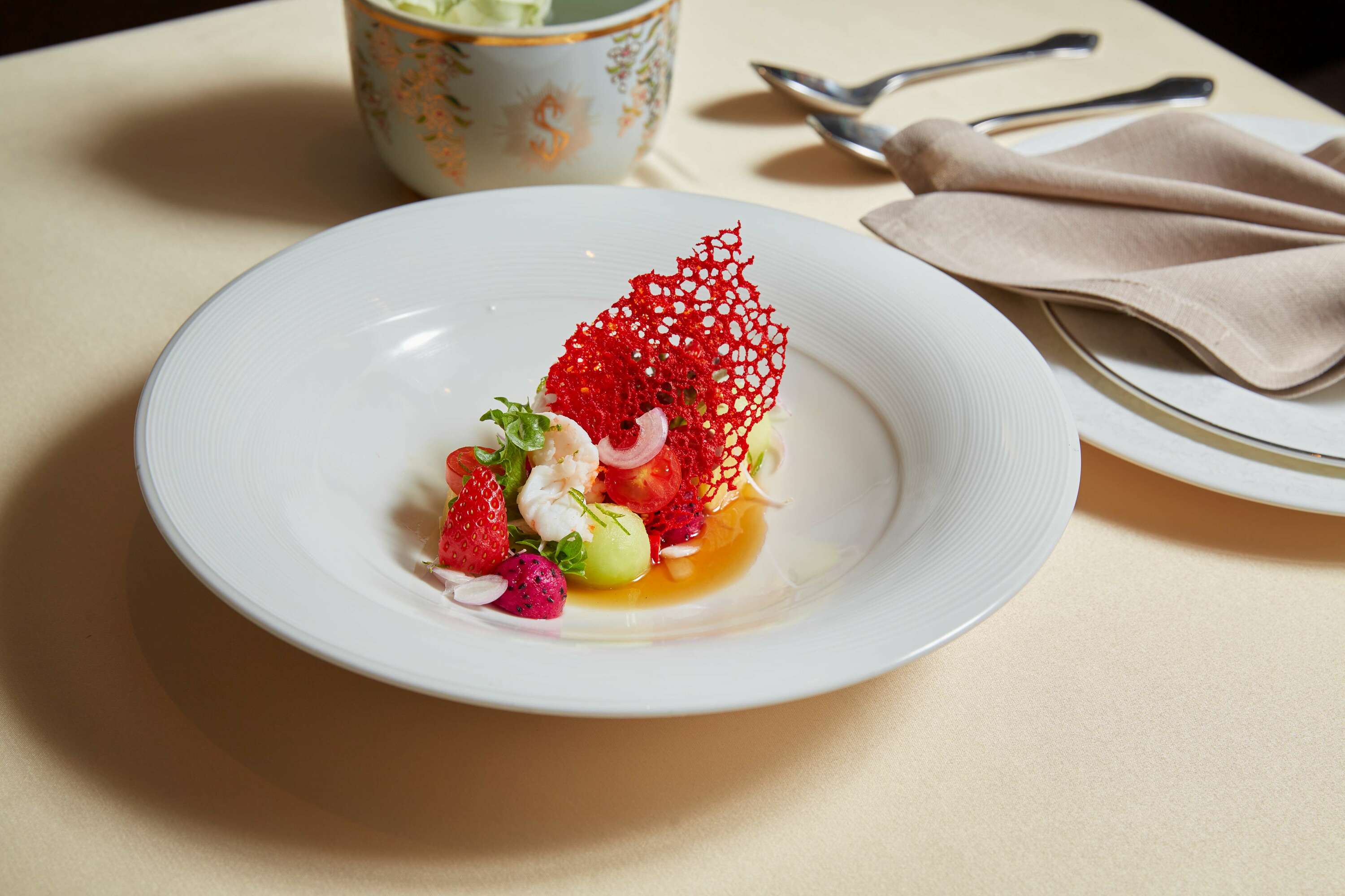 Time Out Tables: The Lamiat บ้านสุริยาศัย