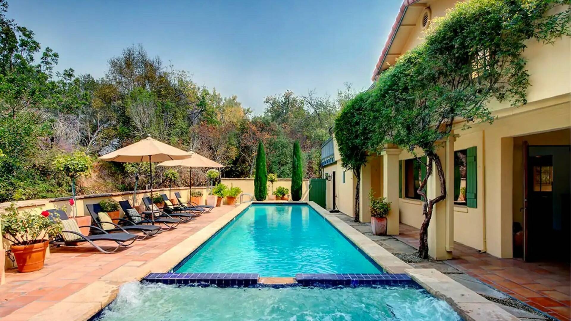 12 Best Airbnbs In Napa | Best Places To Stay In California's Wine Country