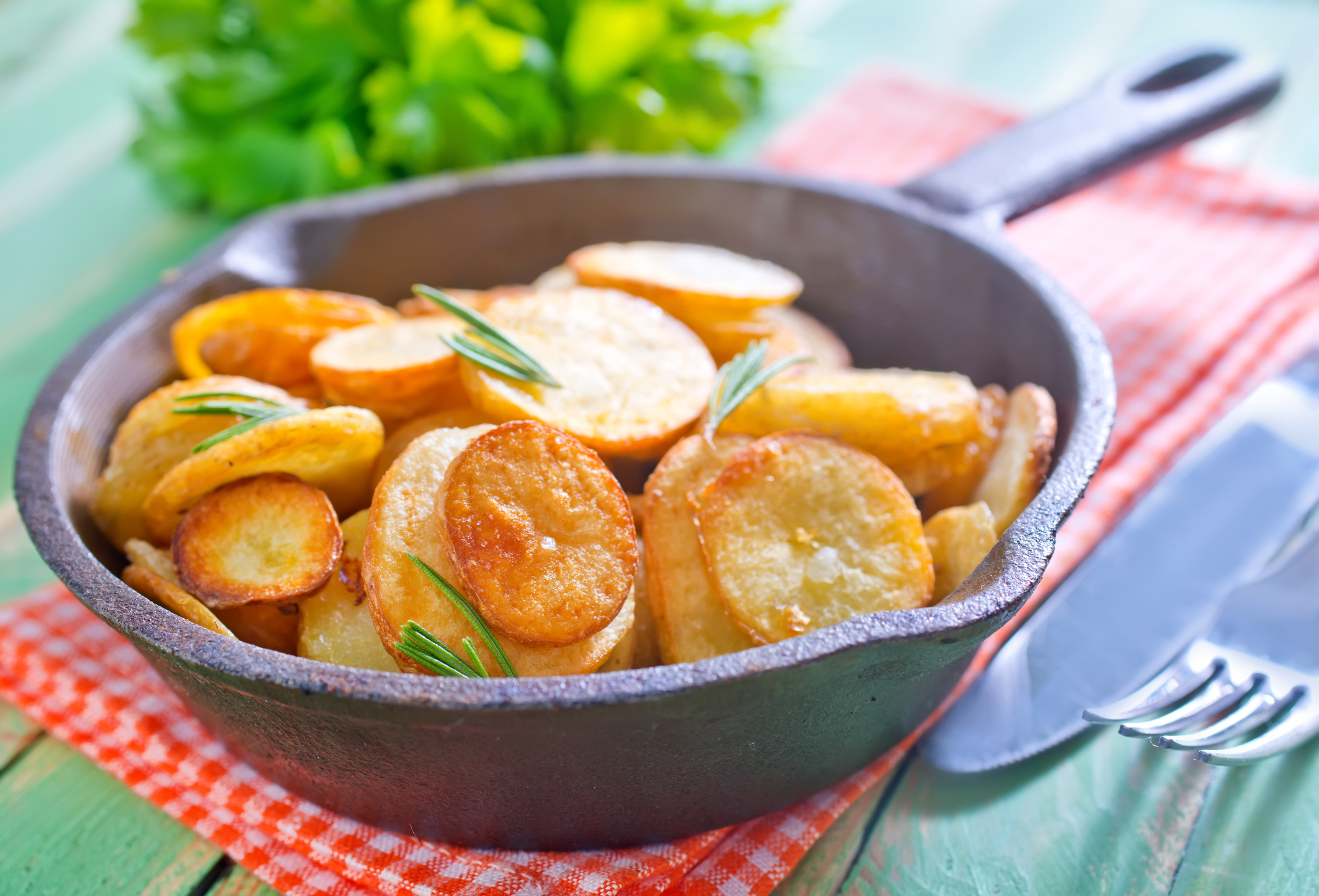 Нельзя готовить в алюминиевой посуде