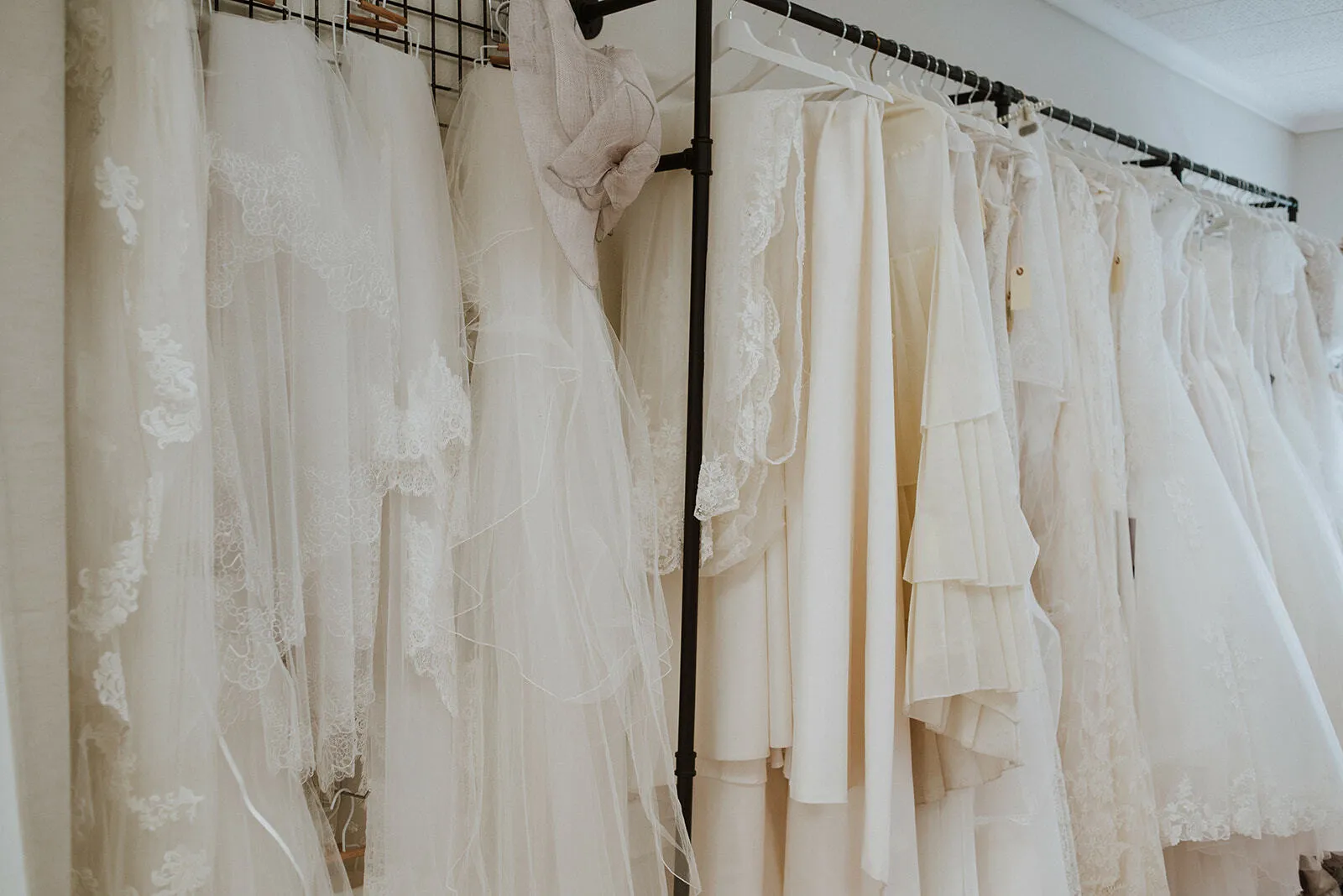 NEW STORY BRIDAL
