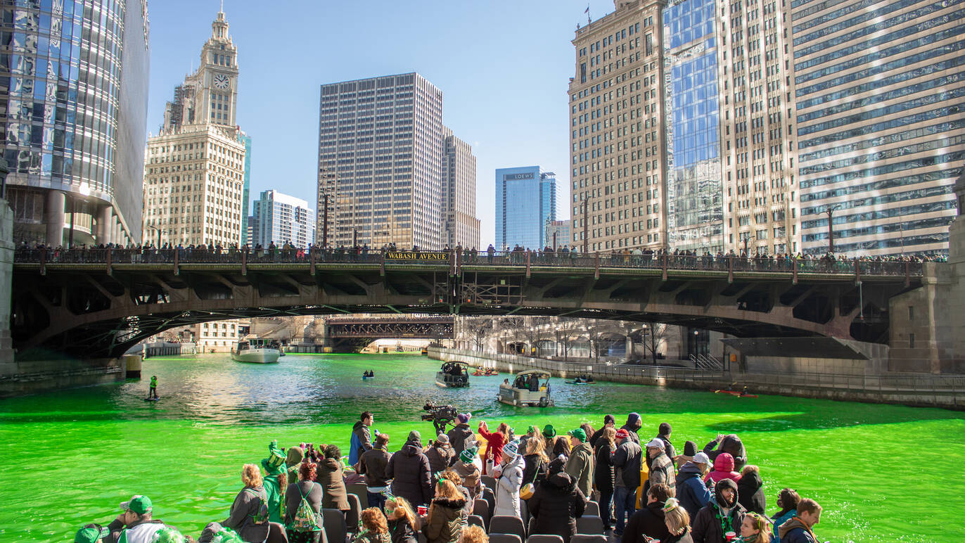 Chicago River Dyeing 2022 Best Places to Watch the City Go Green