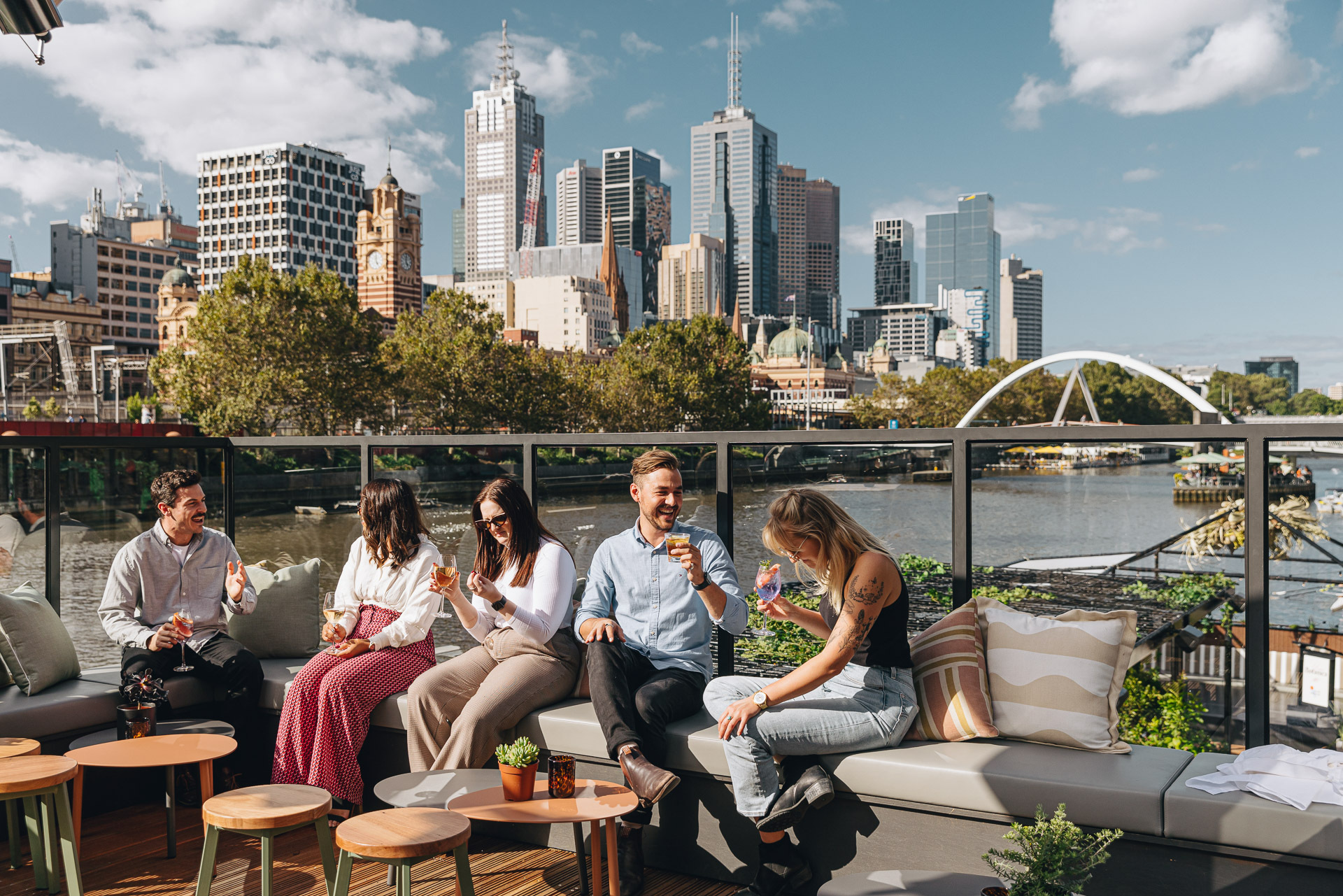 two-level-pontoon-bar-yarra-botanica-arrives-on-southbank