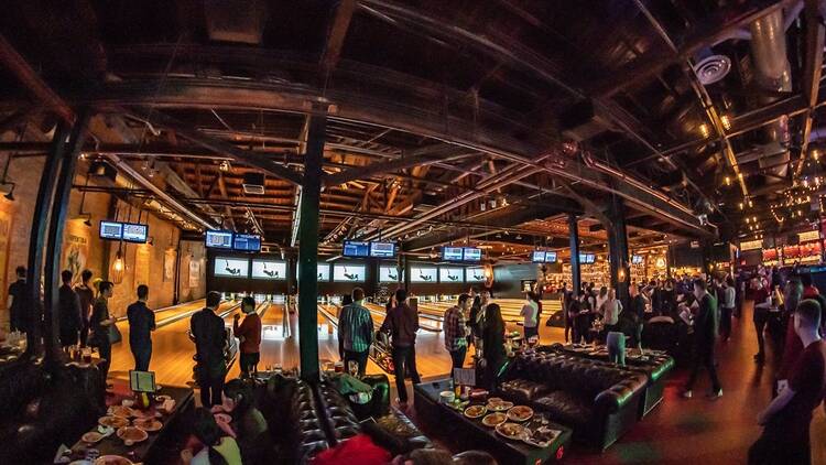 Bowling lanes (Brooklyn Bowl)