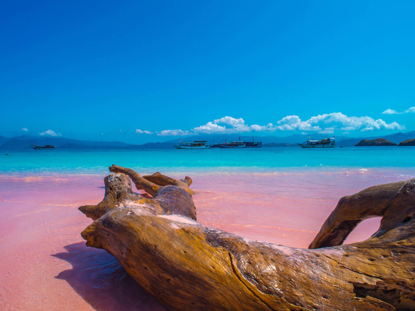 30 Most Beautiful Beaches in the World Right Now