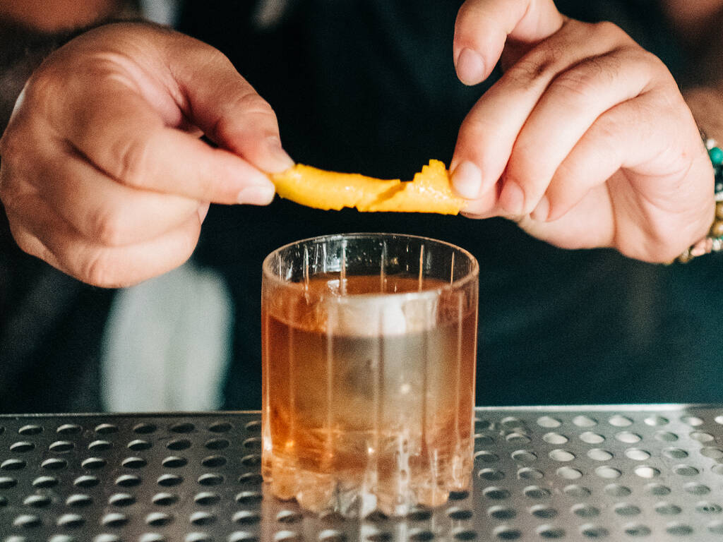 17 Best Wynwood Bars, From Wine Gardens to Rooftop Bars and More