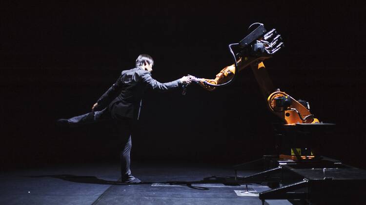 Huang Yi & Kuka (Teatros del Canal) Huang Yi & Kuka (Teatros del Canal)