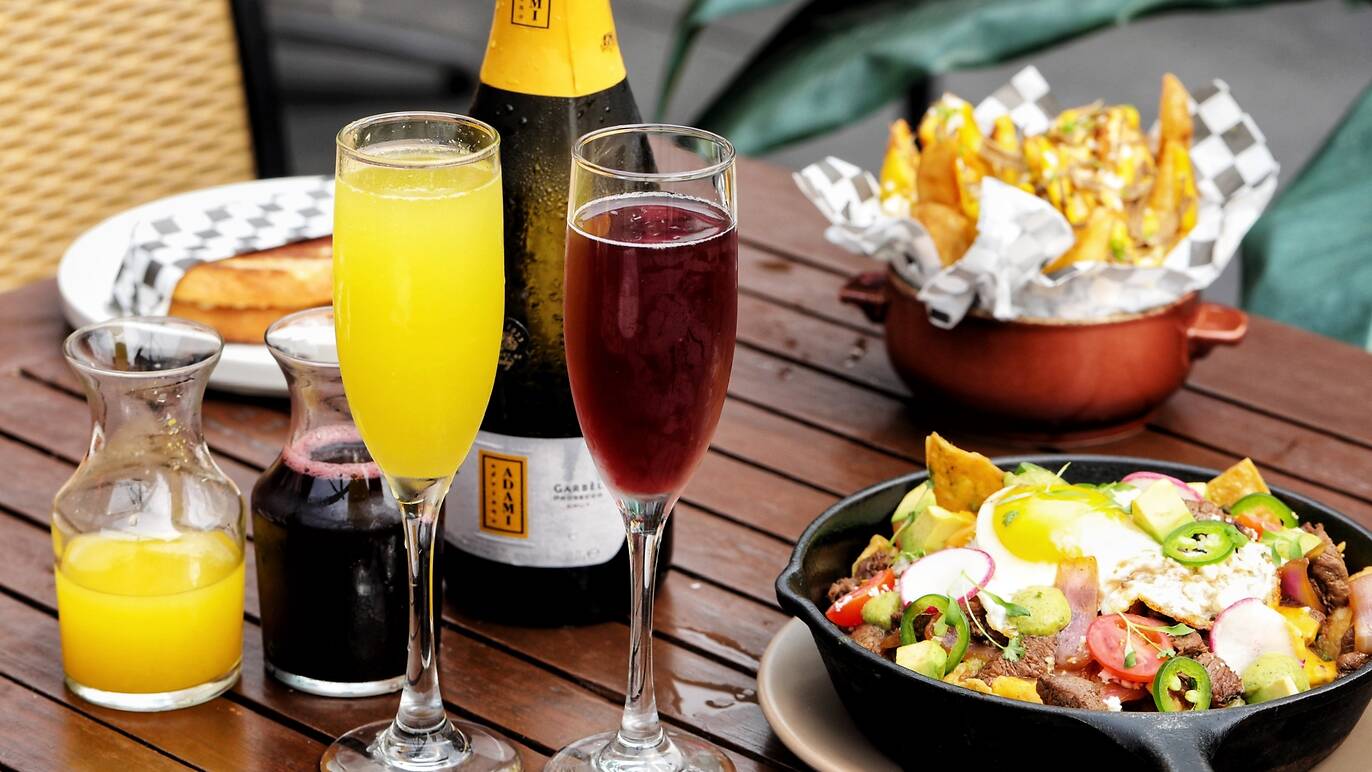 9 Best Bottomless Brunches in Chicago You Must Try This