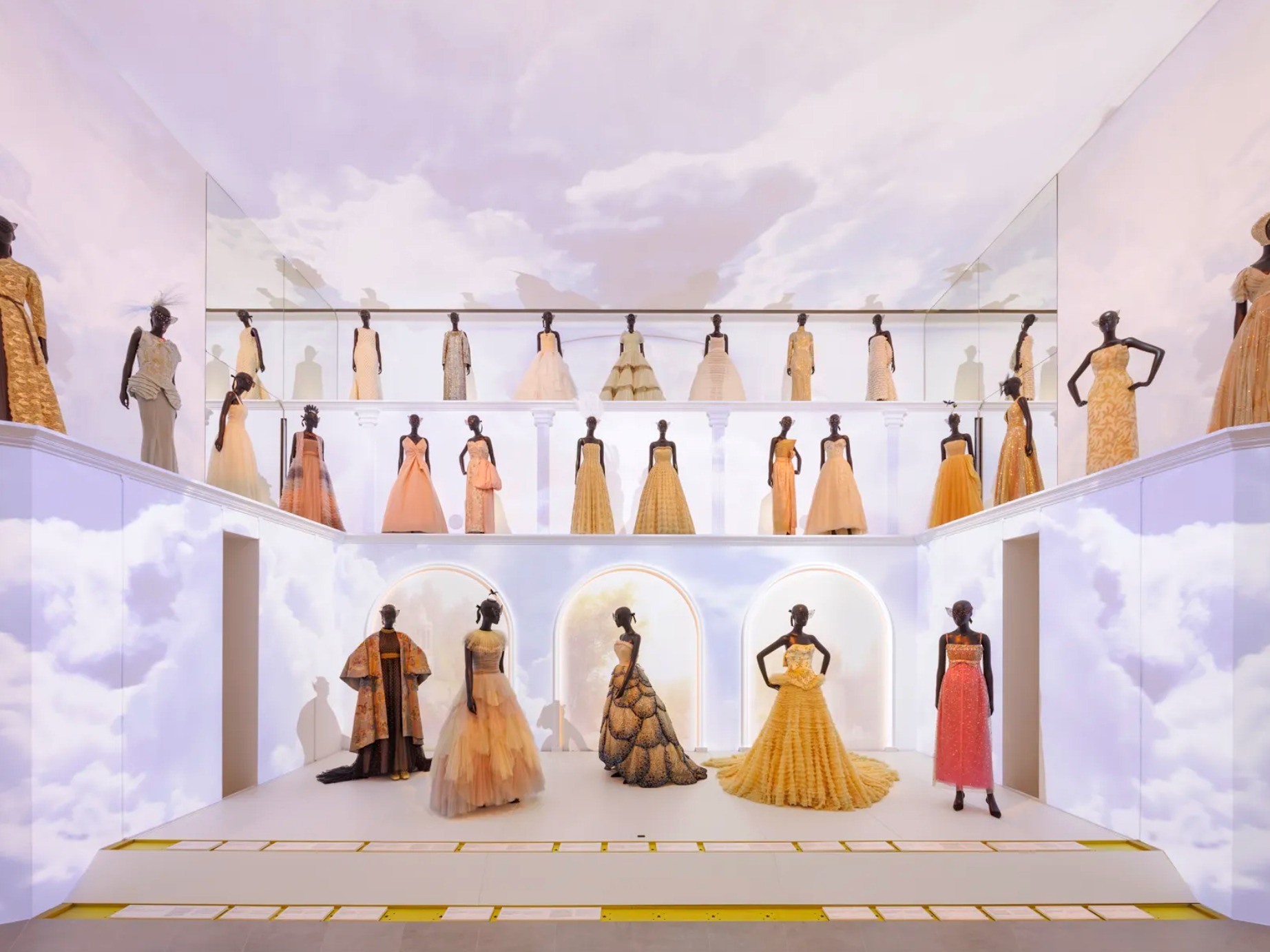 Dior ouvre gratuitement sa galerie avenue Montaigne ce week-end