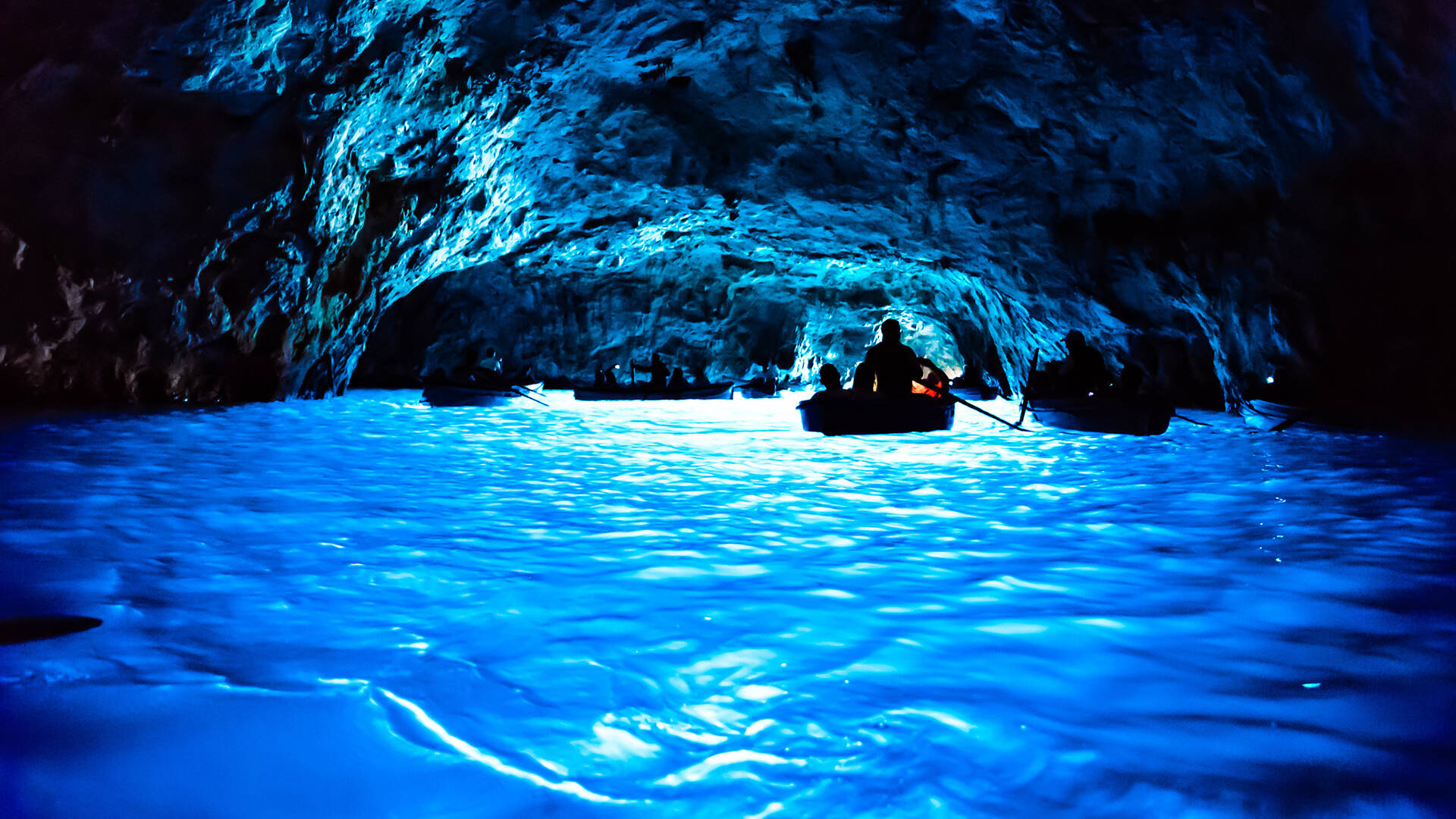 10 Best Caves in the World for Underground Amazement