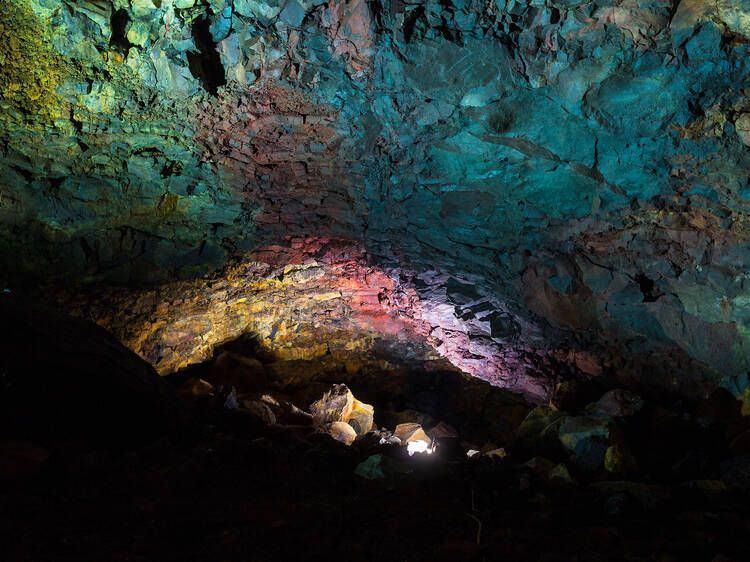 Thrihnukagigur, Iceland