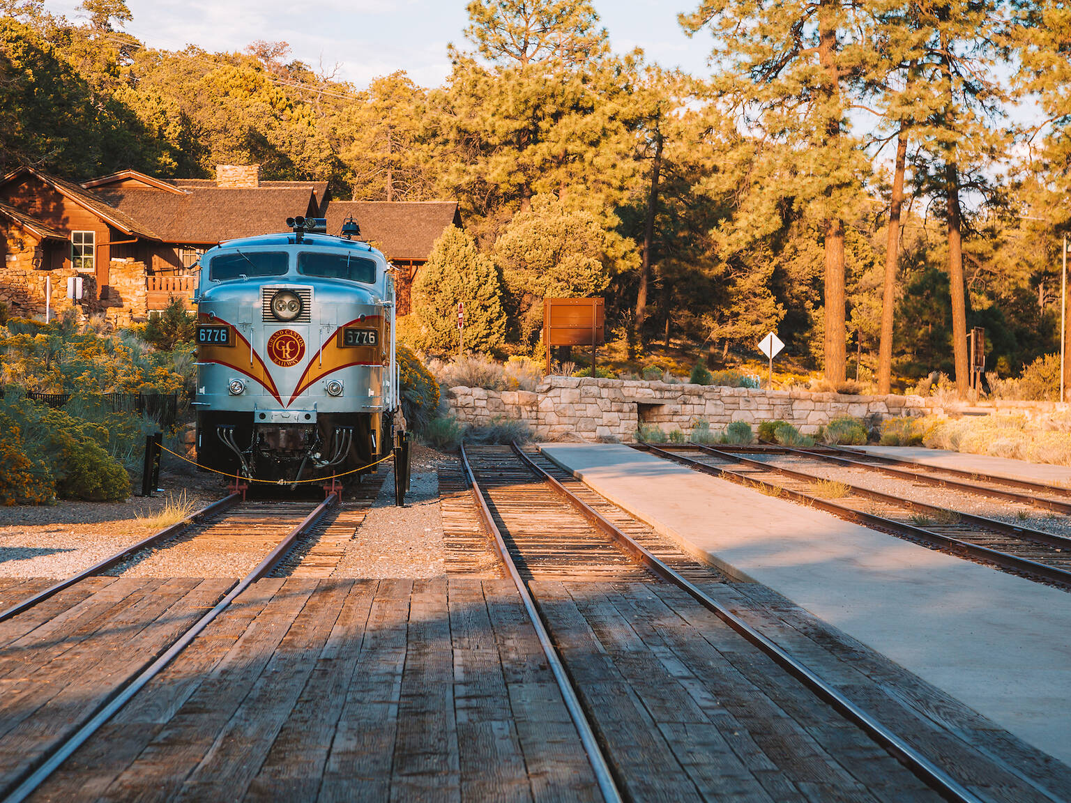 14 Best Scenic Train Rides in the USA for Spectacular Views