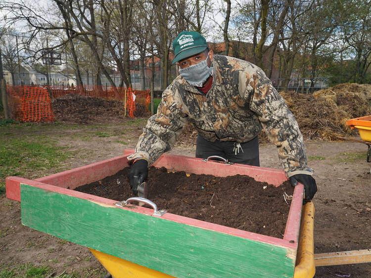 Dig in at Queens Farm (April 22)