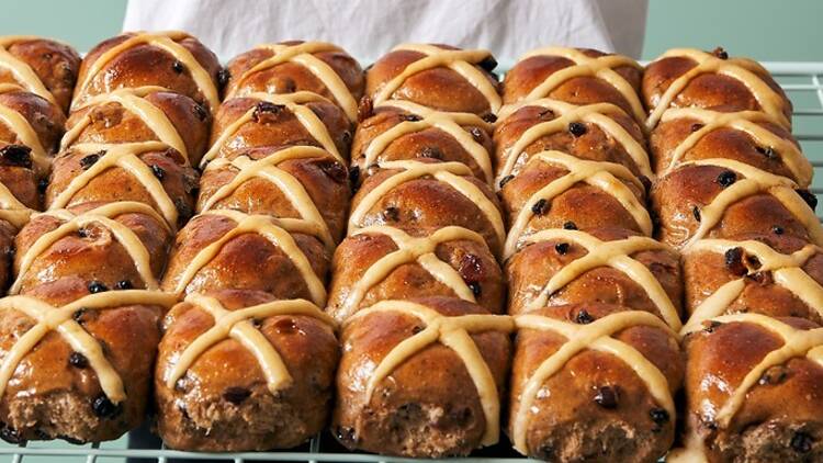 Hot cross buns