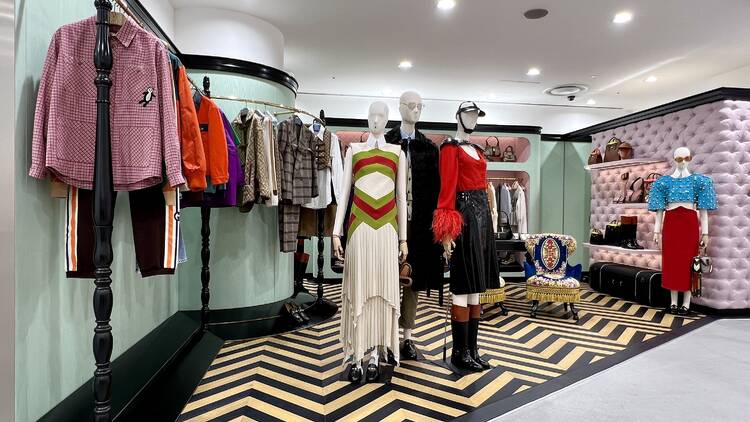 Instore on X: Inside Dover Street Market Ginza's Louis Vuitton FW19 Pop-Up  #LouisVuitton #ginza #Dover #DoverStreetMarket    / X