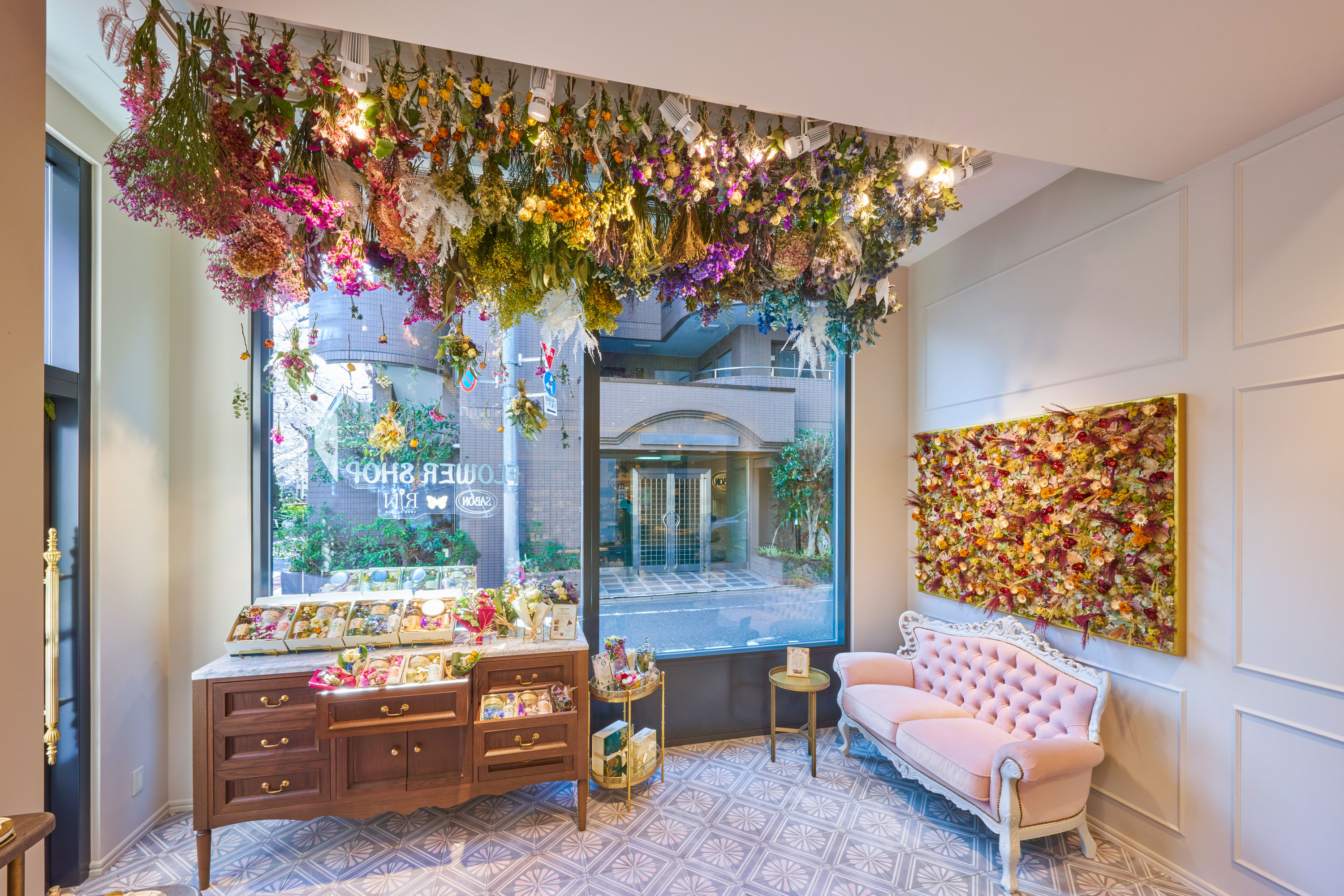 花と緑あふれるスパを常設、SABON l'Atelier SPAが中目黒に登場