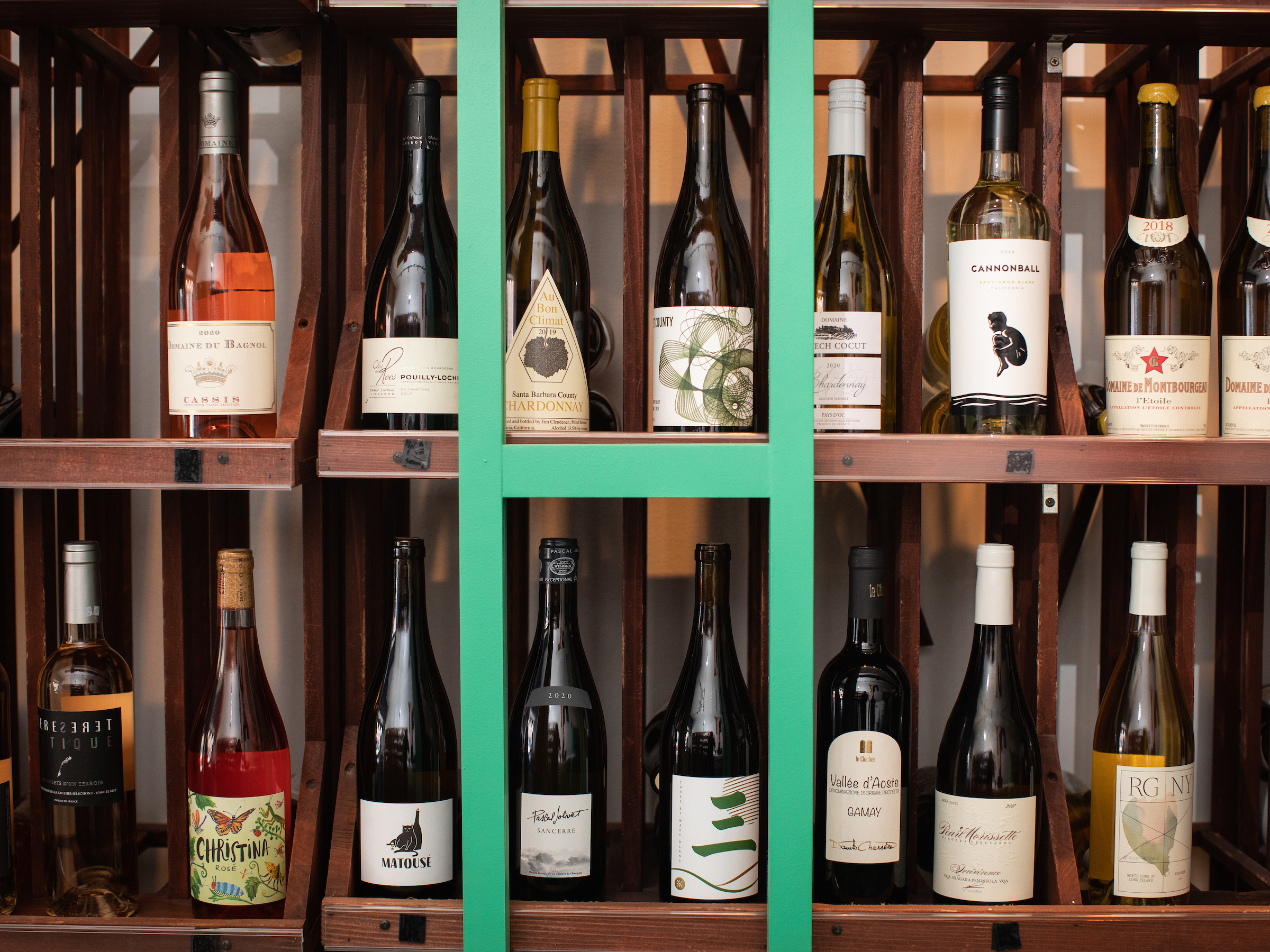 A famed Prospect Heights wine shop is back in business