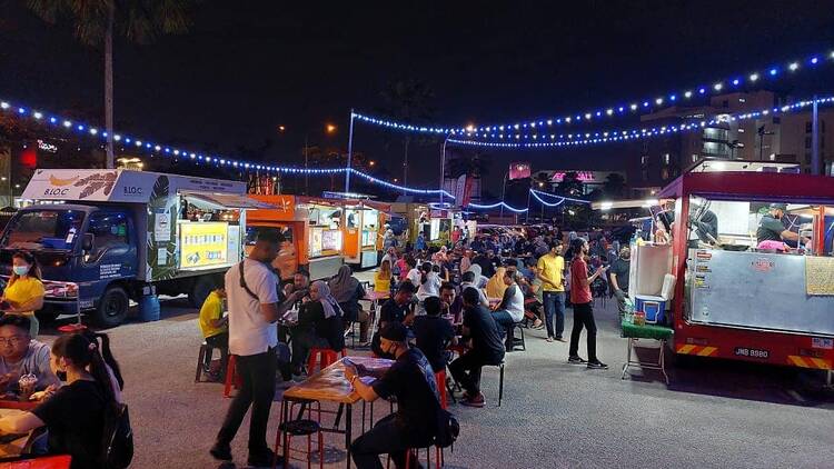 Tebrau Food Truck Park